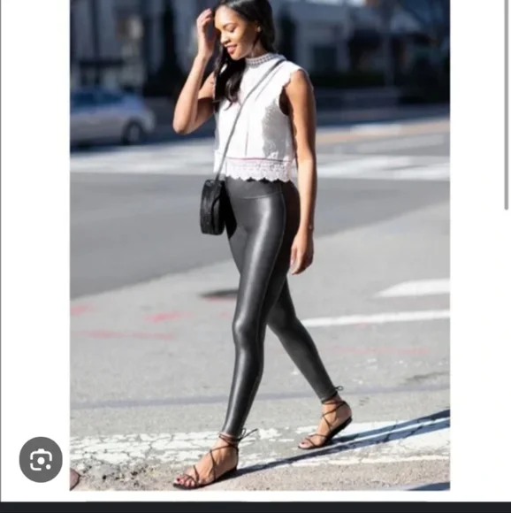 Spanx Faux Leather Leggings Petite - Picture 2 of 9